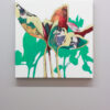 "Herbarium #5 After Sunga" er et lite originalt kunstverk på lerret av kunstner Luis Bivar i grønn og rødfarger. Motivet er surrealistisk hvor man finner mennesker inne i blomstene.