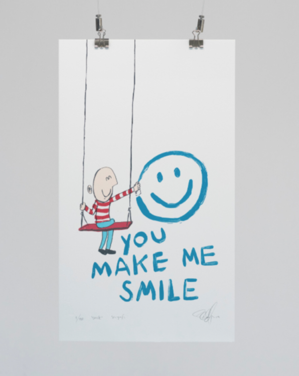 "Smile" er et kunsttrykk av kunstner Ståle Gerhardsen som viser en person på en huske. Kunstverket er i kategori gatekunst, og i blå og røde farger.