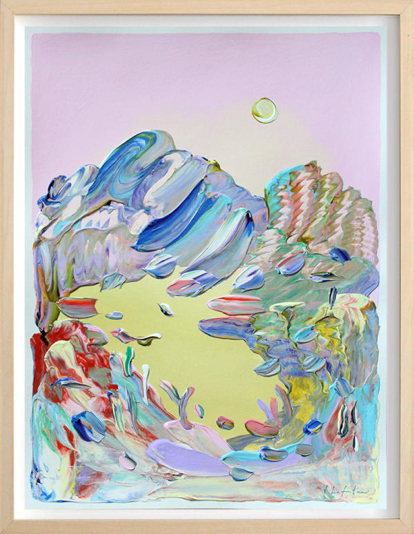 "September Noon" er et originalt maleri på papir av kunstner Jeanette Lafontine i abstrakt stil. Kunstverket er fargerikt med fokus på gul og rosa toner. Verket viser et fjellandskap med en sol