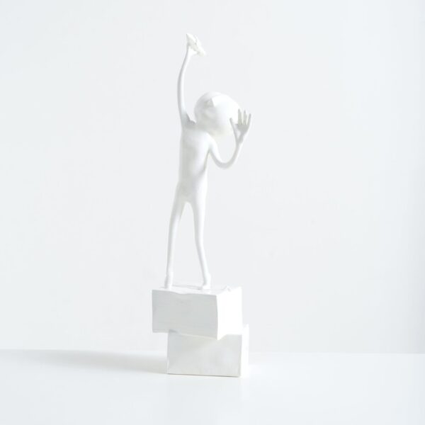 Skulpturen "Reaching For" av Ståle Gerhardsen